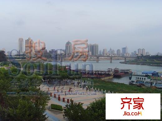 邕江時(shí)代廣場(chǎng)外景圖 