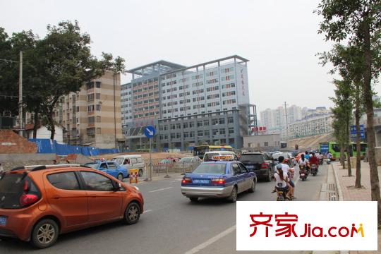 金色領(lǐng)域周邊道路（攝于2013-9）