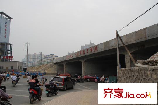 金色領(lǐng)域周邊道路（攝于2013-9）