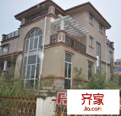大自然獨(dú)棟別墅外景圖 5