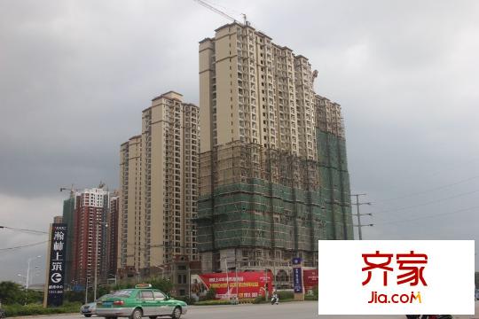 龍光君悅?cè)A庭所有樓棟正在落架（2015-9-9）