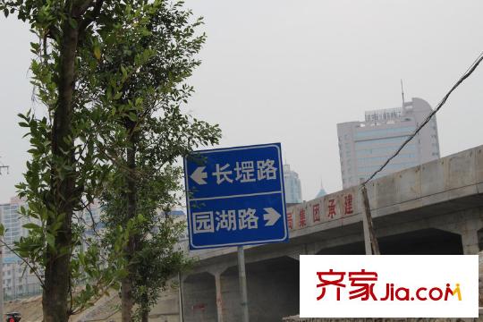 金色領(lǐng)域周邊道路（攝于2013-9）