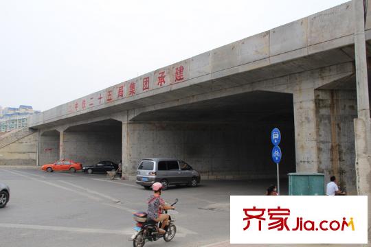 金色領(lǐng)域周邊道路（攝于2013-9）