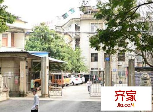 機械設(shè)備進出口公司宿舍