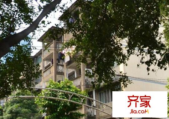 區(qū)建材行業(yè)管理辦宿舍外景圖建材局職工宿舍