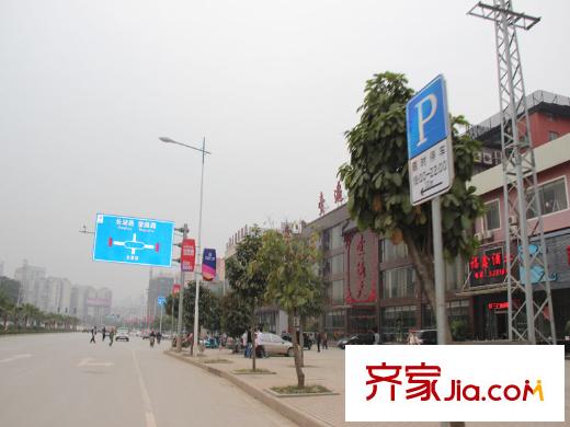 德利AICC(東盟國(guó)際文化廣場(chǎng))寬敞的道路