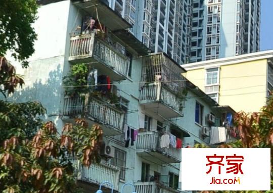 河堤路區(qū)江濱醫(yī)院宿舍外景圖3