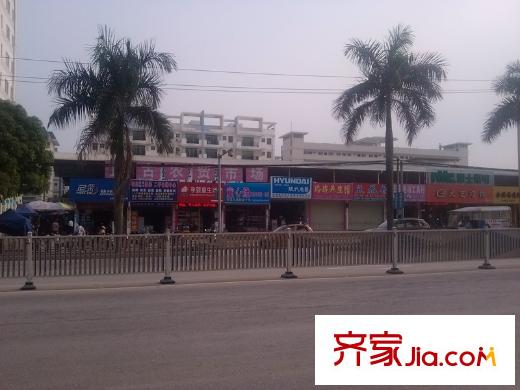 龍鳳首緣周邊配套之便利店
