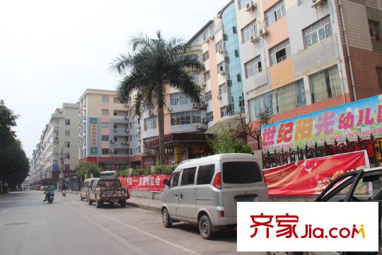 月湖國際附近的幼兒園（攝于2013-1-2）