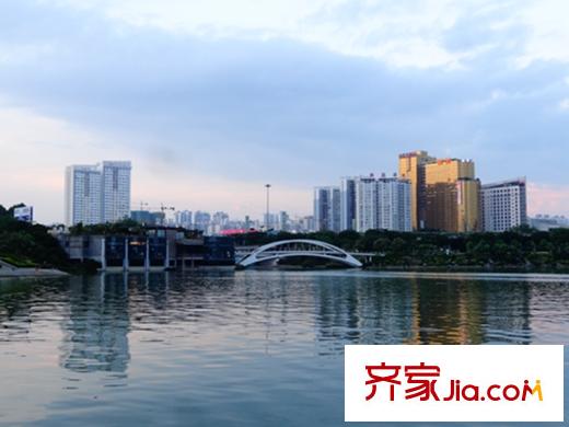 龍光君御華府民歌湖邊休閑酒吧