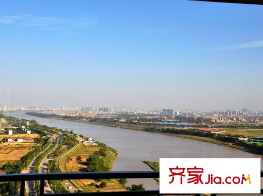 騁望怡平方米灣江景稀缺 價(jià)值幾何