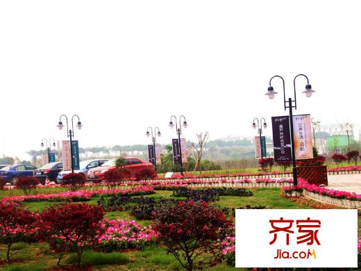 和居邕江郡售樓部廣場美景（2013-3-12）