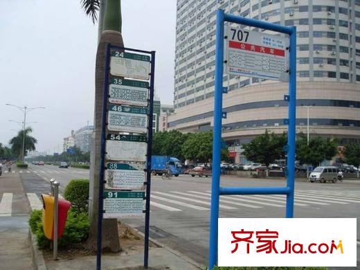 瀚林君庭交通路牌