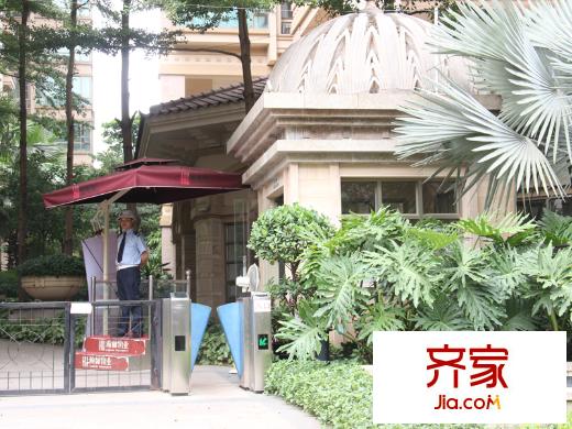 瀚林君庭小區(qū)入口(2014-5-28)