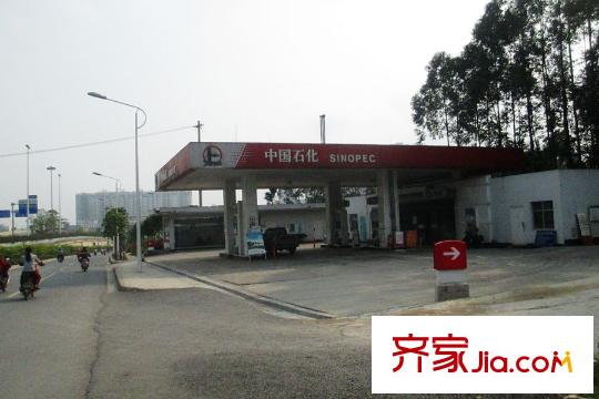 云星華府加油站
