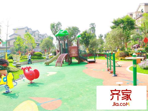 平果碧桂園小區(qū)游樂場（攝于2013-5）