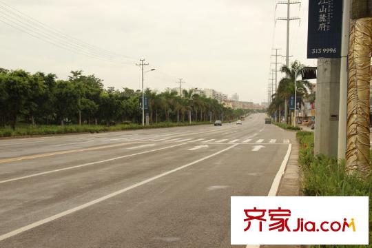 麗水灣別墅配套圖門前的仙葫大道