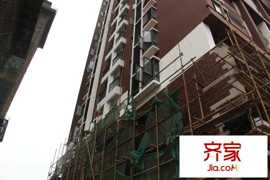 新隆青年城最后落架中（2015-03-24）
