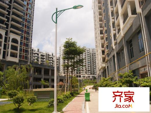 百花苑小區(qū)小區(qū)道路（2013-07-23）