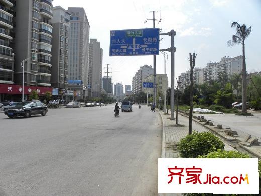 藍(lán)山上城周邊配套之鳳翔路