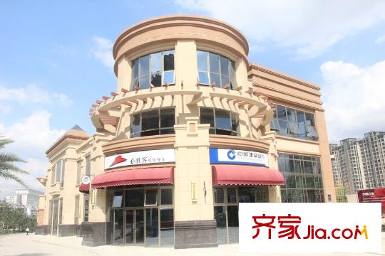 江宇陽光城項(xiàng)目對面隔街的霖峰壹平方米大街
