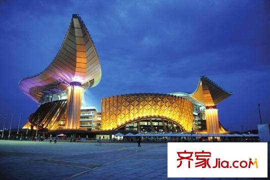 廣源大都會廣西體育中心