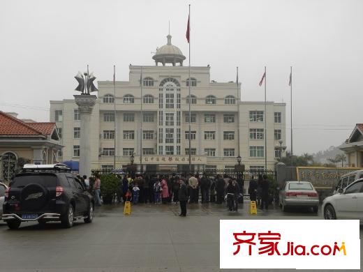 觀瀾溪谷周邊東方外國語學(xué)院
