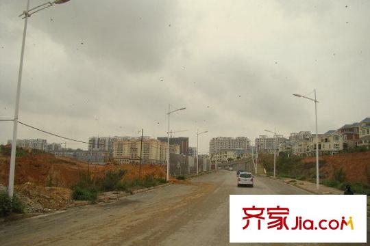 鳳嶺春天周邊道路