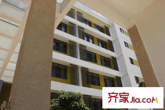 榮和山水綠城東明東路小學(xué)內(nèi)景2017.7