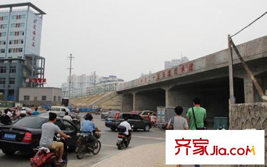 永恒朗晴周邊配套民主園湖立交（（攝于2013-10-24）