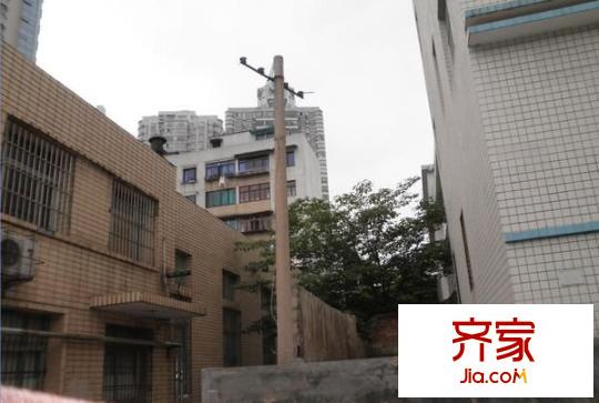 貴陽(yáng)醫(yī)學(xué)院附屬醫(yī)院宿舍外景圖 