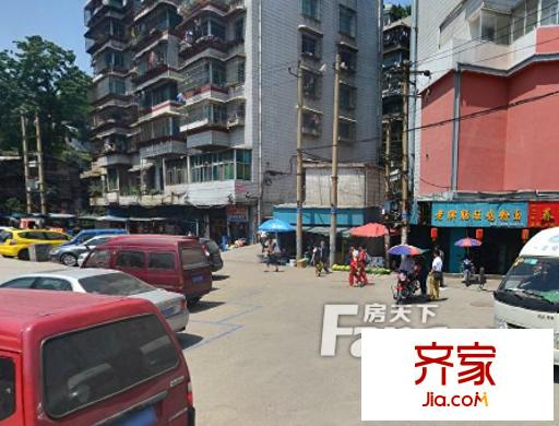 13中教師家屬區(qū)外景圖13中教師宿舍  1