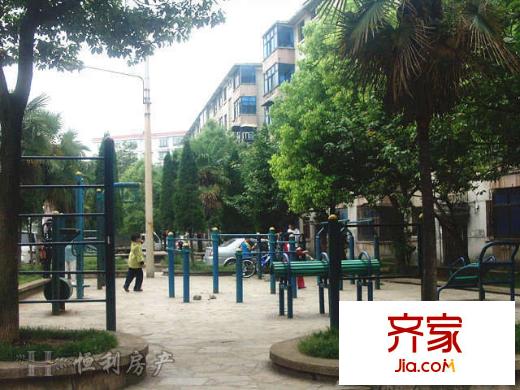 白云區(qū)中壩剛玉街小區(qū)外景圖剛玉街小區(qū)  1