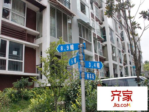 青果二期壹品峰景樓棟側(cè)面（2014-07-26）