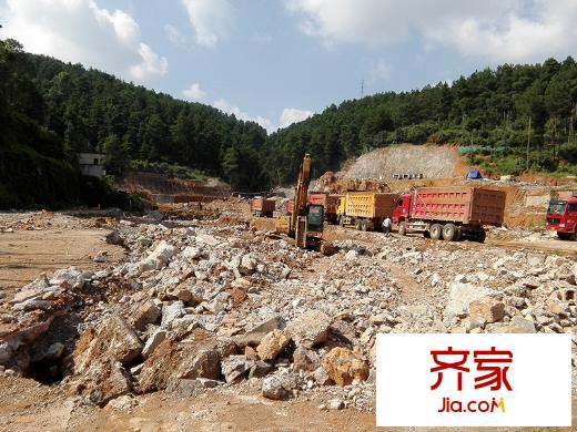 大地碧海龍庭項目現(xiàn)場圖（2014-10-9）