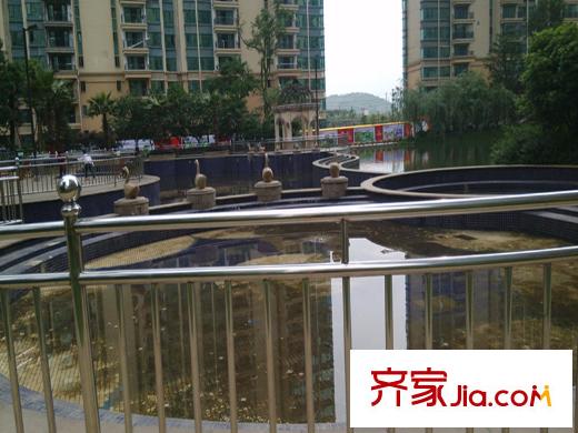 貴陽恒大城項目自帶游泳池（2014-06-19）