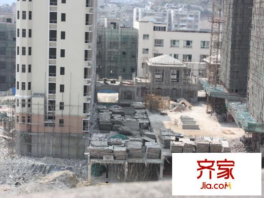 泉天下泉城首府施工現(xiàn)場（2013-3-6）