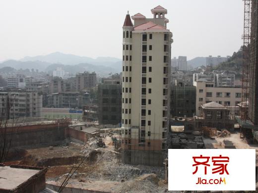 泉天下泉城首府高聳入云（2013-3-6）