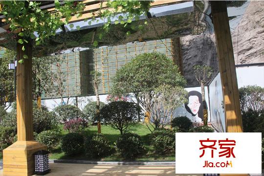 亨特萃山國際社區(qū)小區(qū)庭院（2015-8-10）