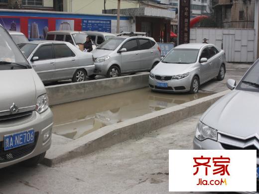 華屹御景苑外景圖停車位(2013-11-16)