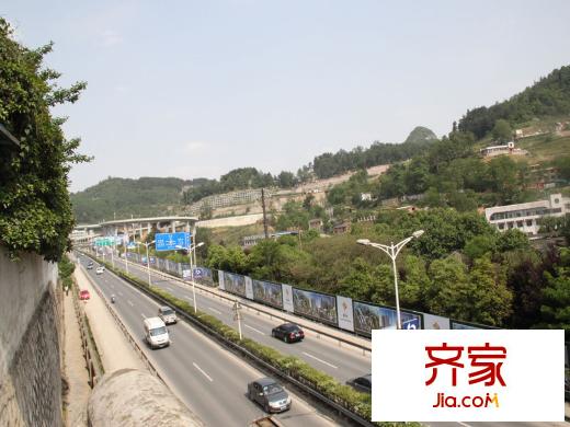 理想城樓盤施工現(xiàn)場(chǎng)實(shí)景圖(2013-4)