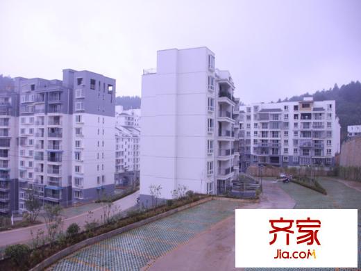 金獅小區(qū)順海組團(tuán)外景圖側(cè)面實景（2013-11-20）