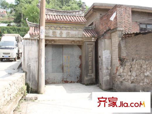 理想城向東70米外觀音洞后門