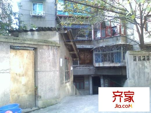 衛(wèi)校宿舍外景圖 