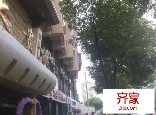 衛(wèi)校宿舍外景圖 