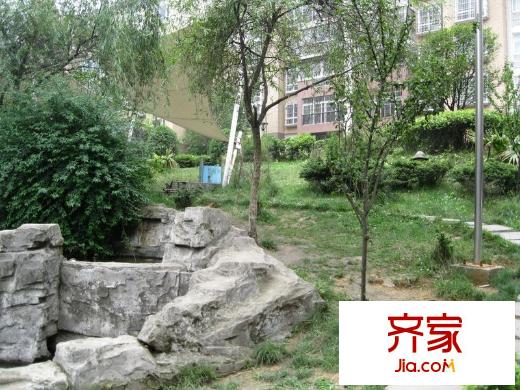 螺栓廠宿舍外景圖藍(lán)天白云