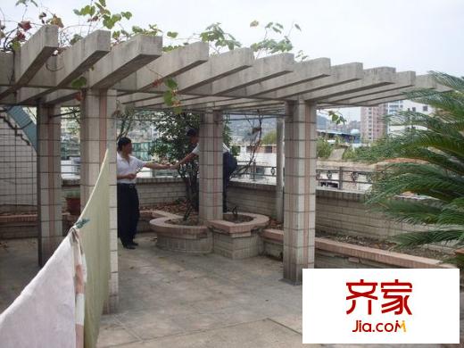 市西路海文商場(chǎng)旁