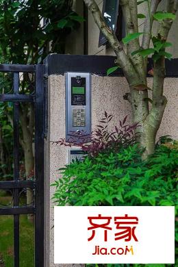 萬(wàn)科玲瓏灣實(shí)拍小區(qū)電子門(mén)（2015-04-10）