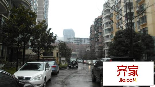 經(jīng)典時(shí)代花園廣場外景圖 