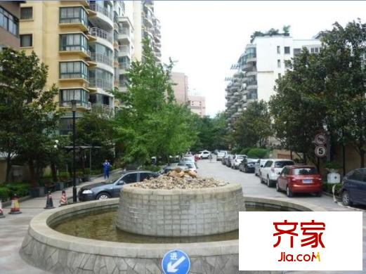 經(jīng)典時(shí)代花園廣場外景圖 